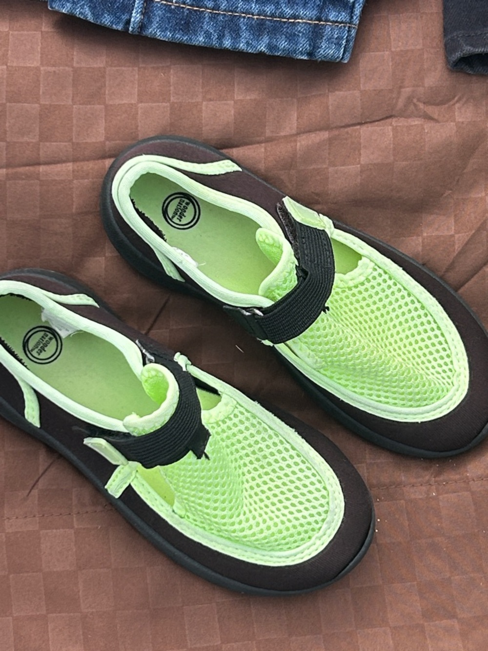 wonder nation Neon Green and Black Kids Water Shoes